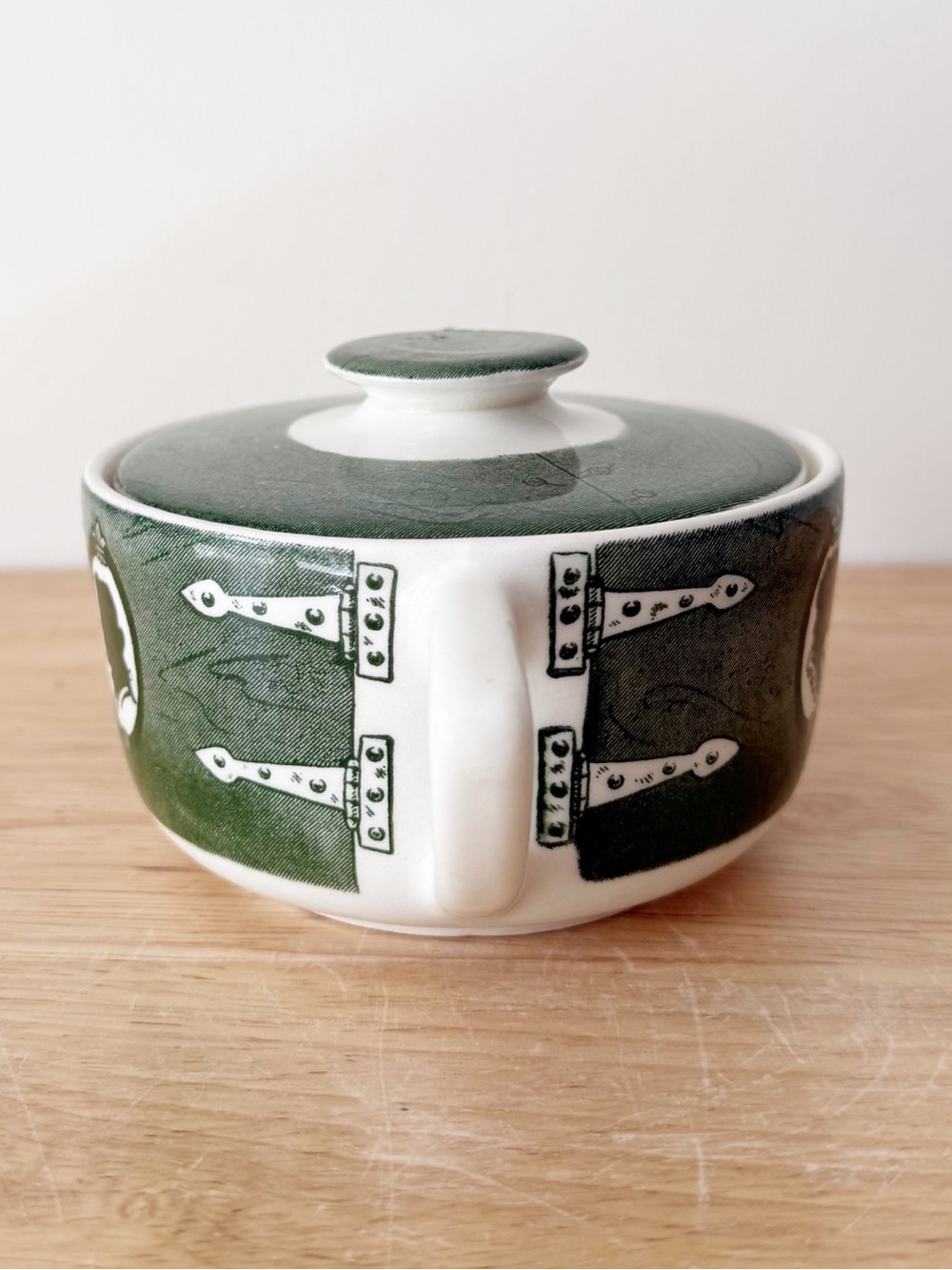 Vintage Royal China Colonial Green Sugar Bowl with Lid and Creamer Set - Picture 10 of 15
